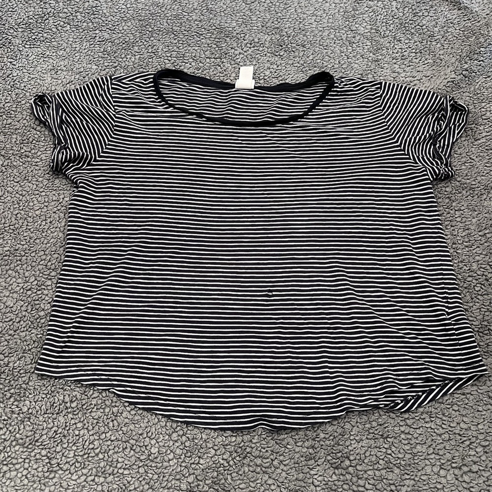 H&M Shirt Womens Medium Black Basics Striped‎ Knit Crew Neck Short Minimal